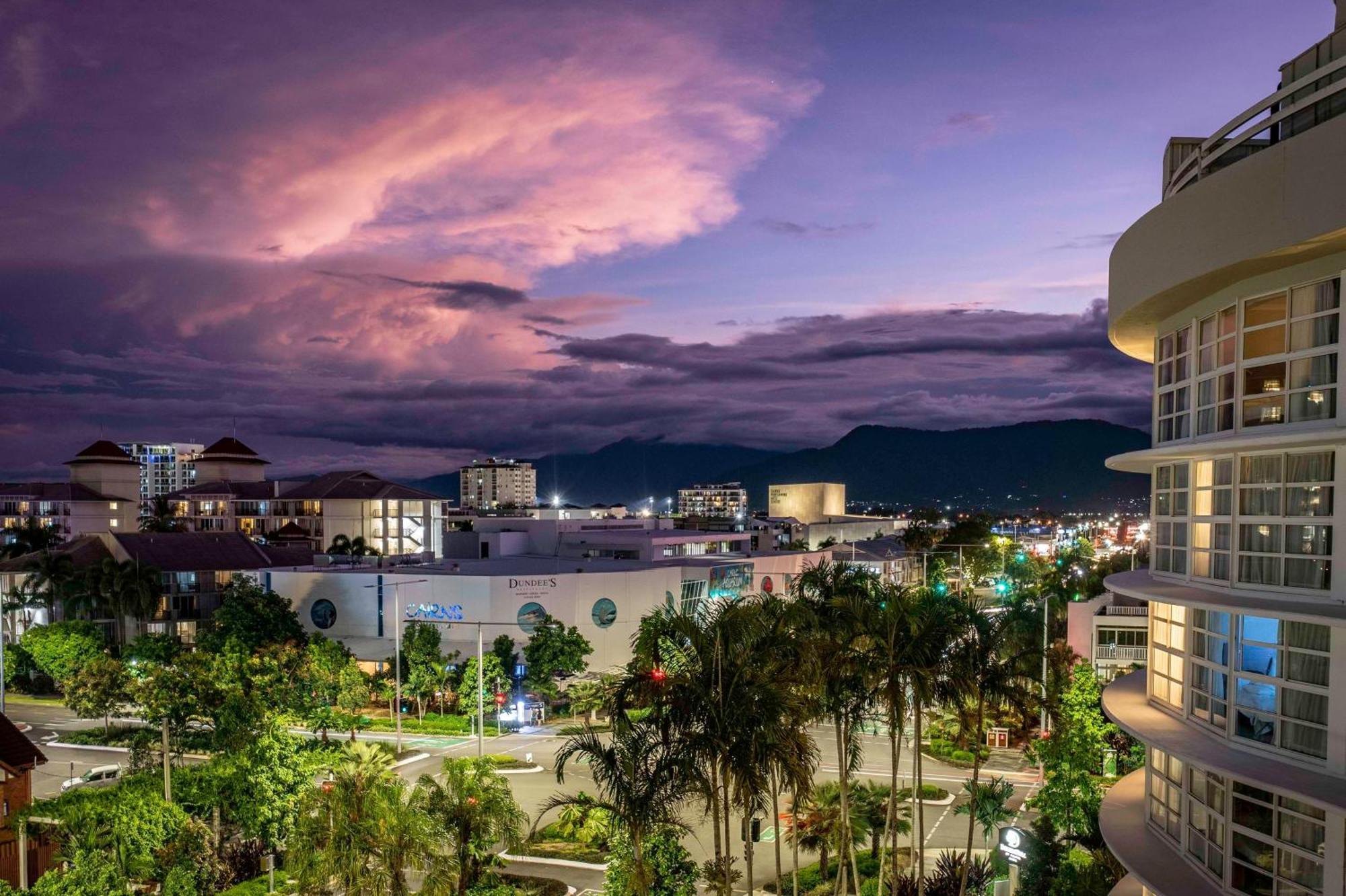 Hotel Doubletree By Hilton Cairns Exteriér fotografie